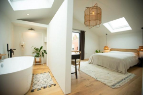 Chorlton Stylish Studio & Roof Terrace Apartments